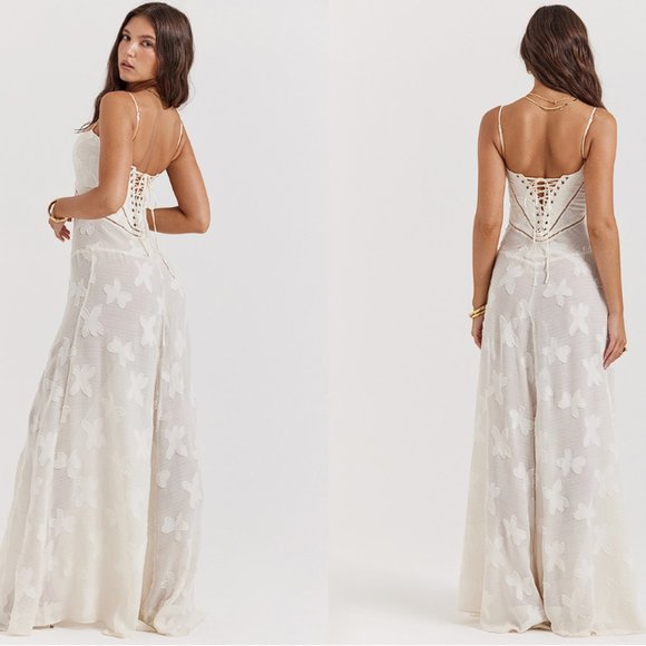 HOUSE OF CB 'Seren' Vintage Cream Floral Lace Back Maxi Dress NWOT - Picture 10 of 17
